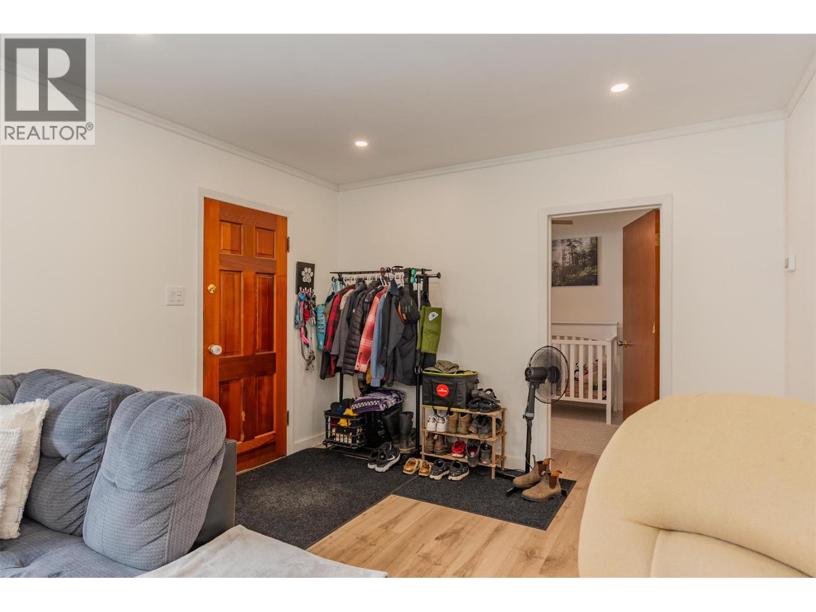 1953 PLEWMAN Way, Rossland