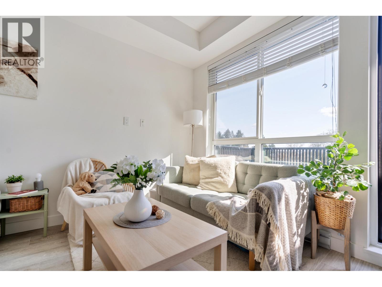 404 2160 GRANT AVENUE, Port Coquitlam