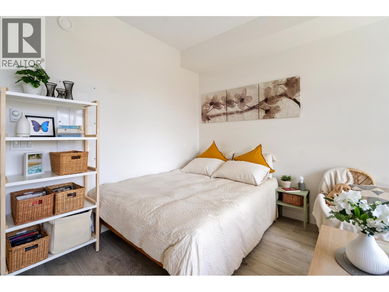 404 2160 GRANT AVENUE, Port Coquitlam