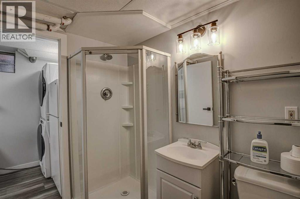 Single Family House Bi-level for Sale in  Ogmoor Crescent SE Ogden Calgary 