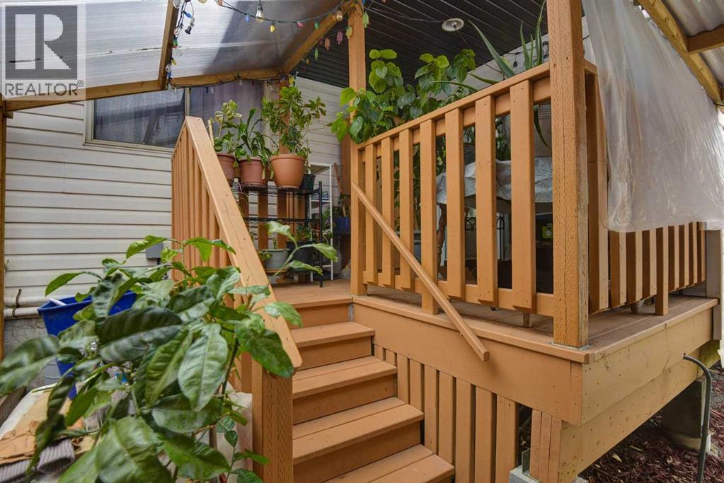 Single Family House Bi-level for Sale in  Ogmoor Crescent SE Ogden Calgary 