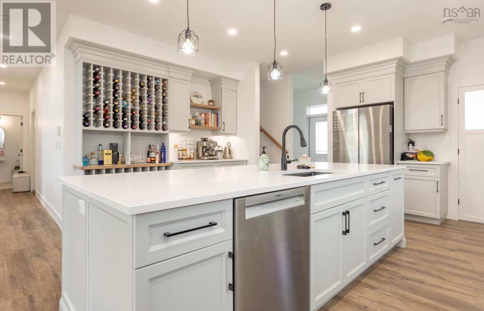 Property 17 of 39 of 35 Seeland Avenue