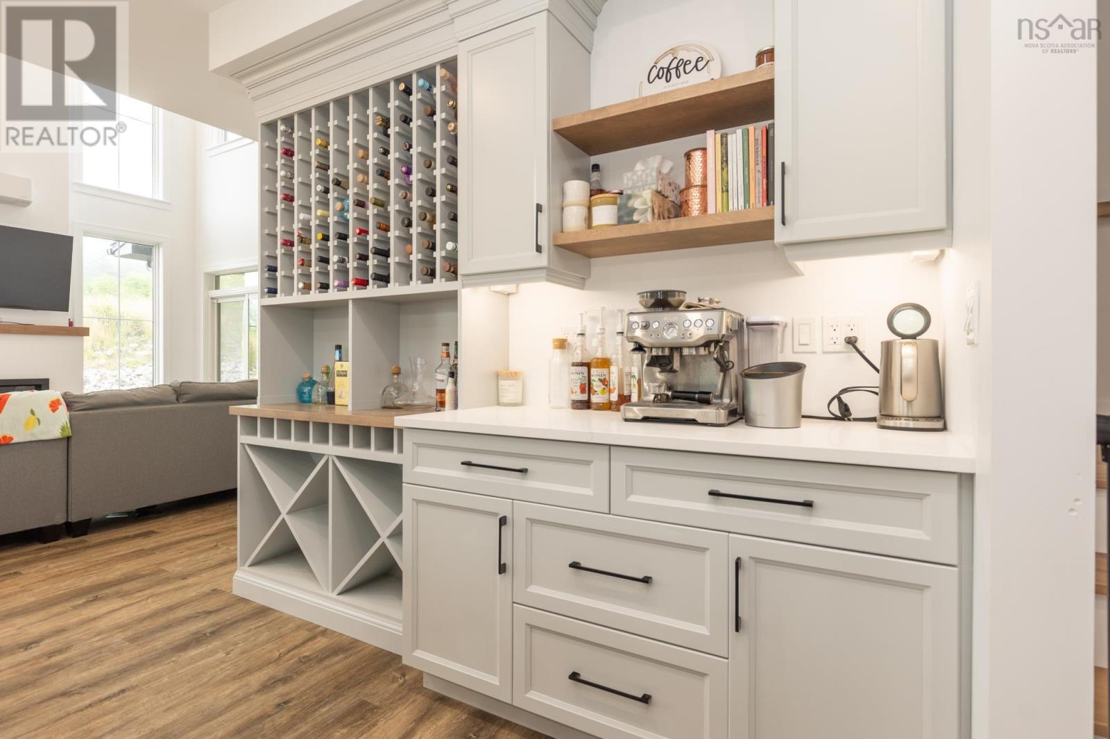 Property 18 of 39 of 35 Seeland Avenue