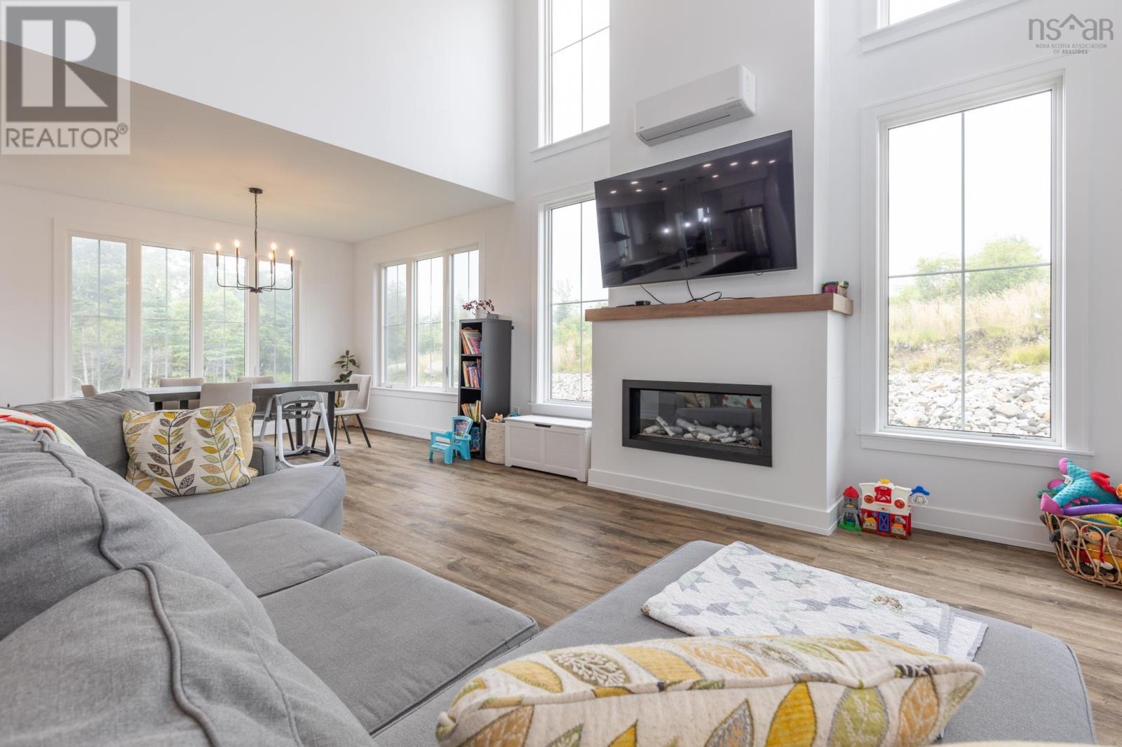 Property 22 of 39 of 35 Seeland Avenue