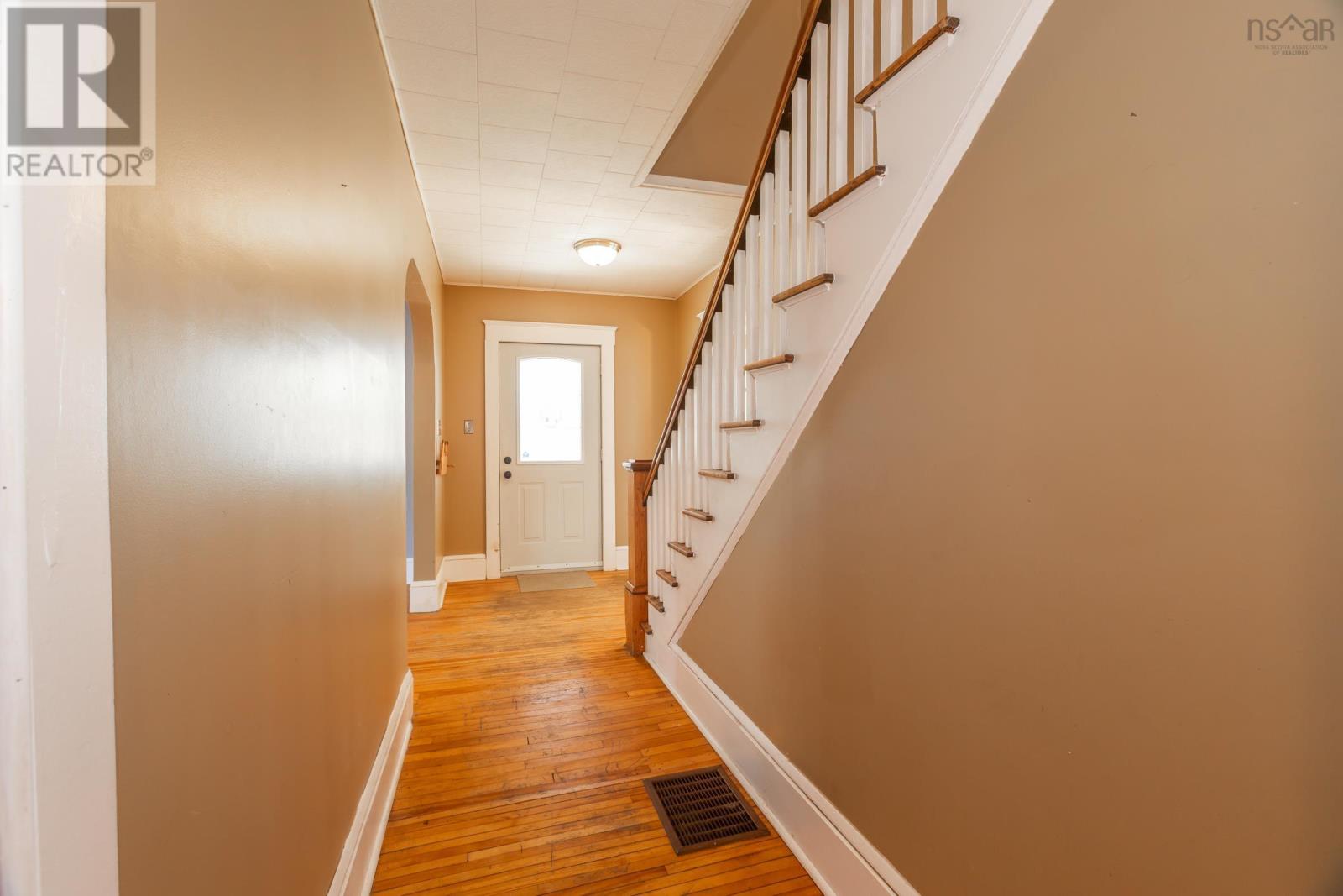 Property 25 of 46 of 161 Granville Street