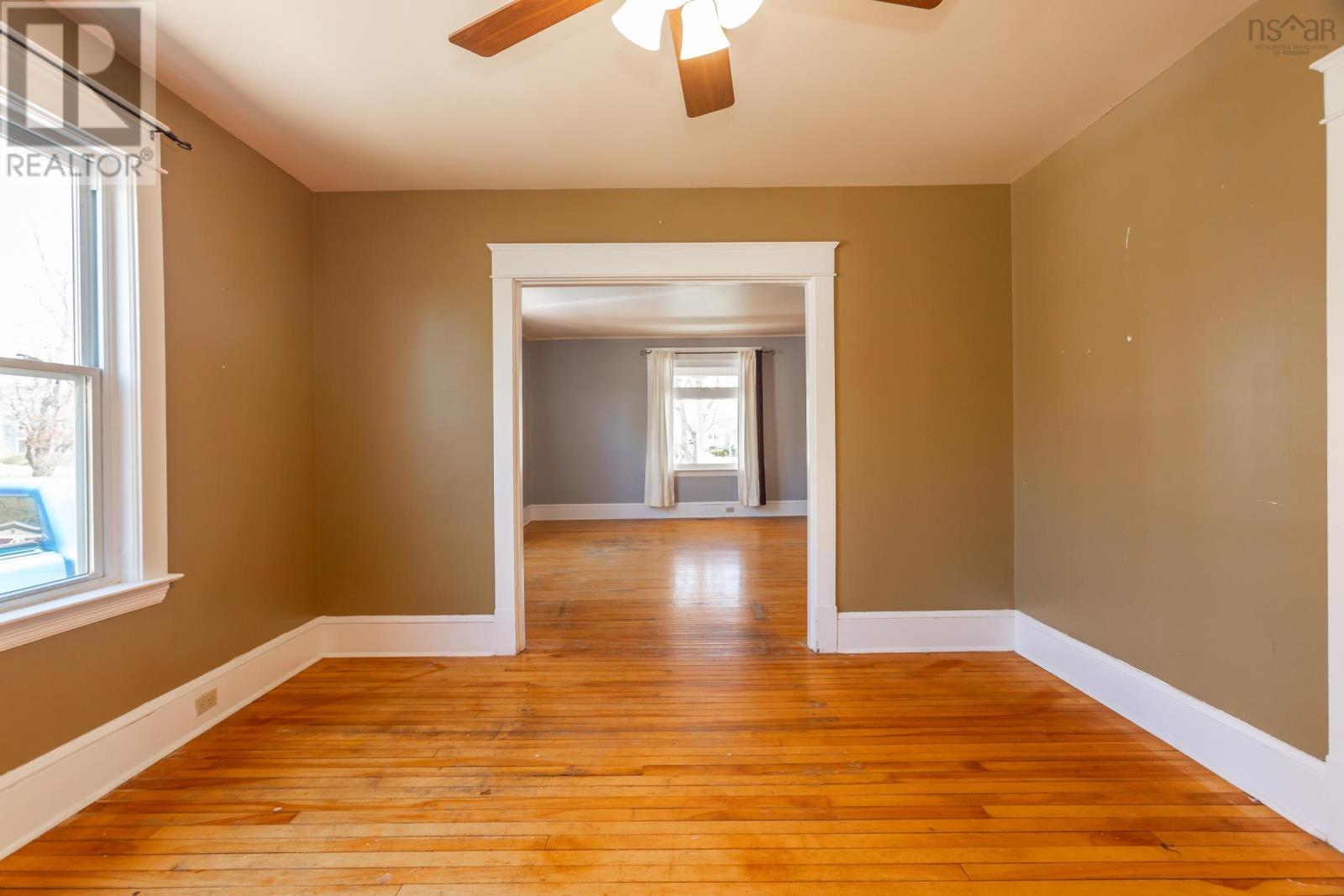 Property 24 of 46 of 161 Granville Street