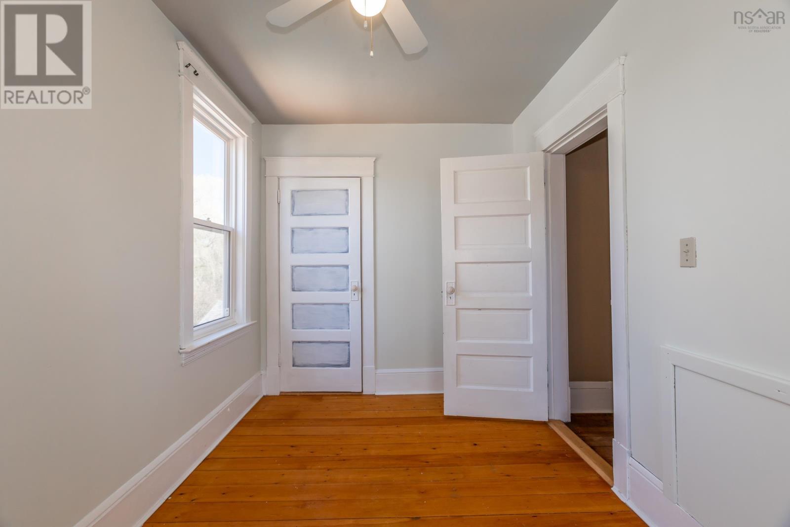 Property 38 of 46 of 161 Granville Street