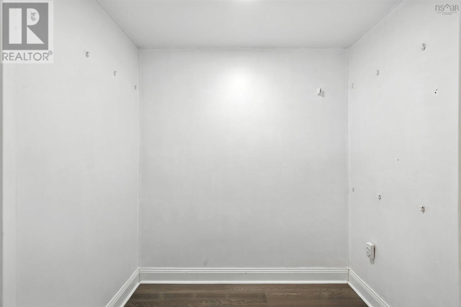 Property 28 of 34 of 703 60 Walter Havill Drive