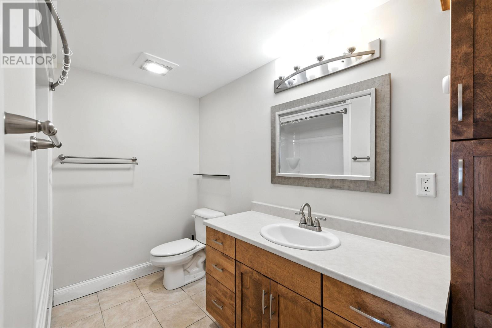 Property 20 of 34 of 703 60 Walter Havill Drive