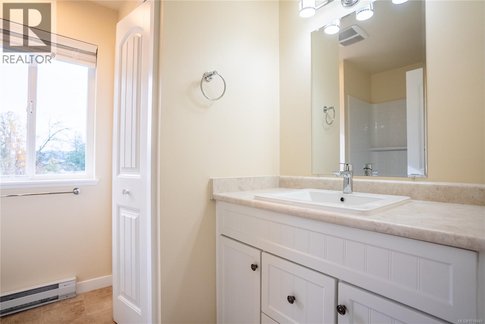 3430 Turnstone Dr, Langford