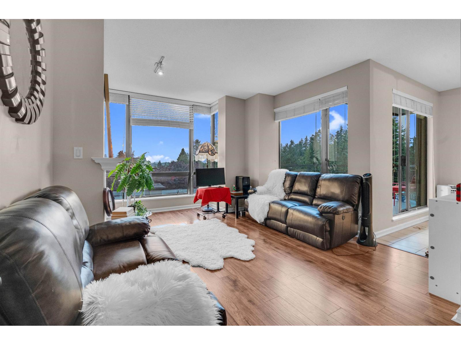 603 1550 MARTIN STREET, White Rock