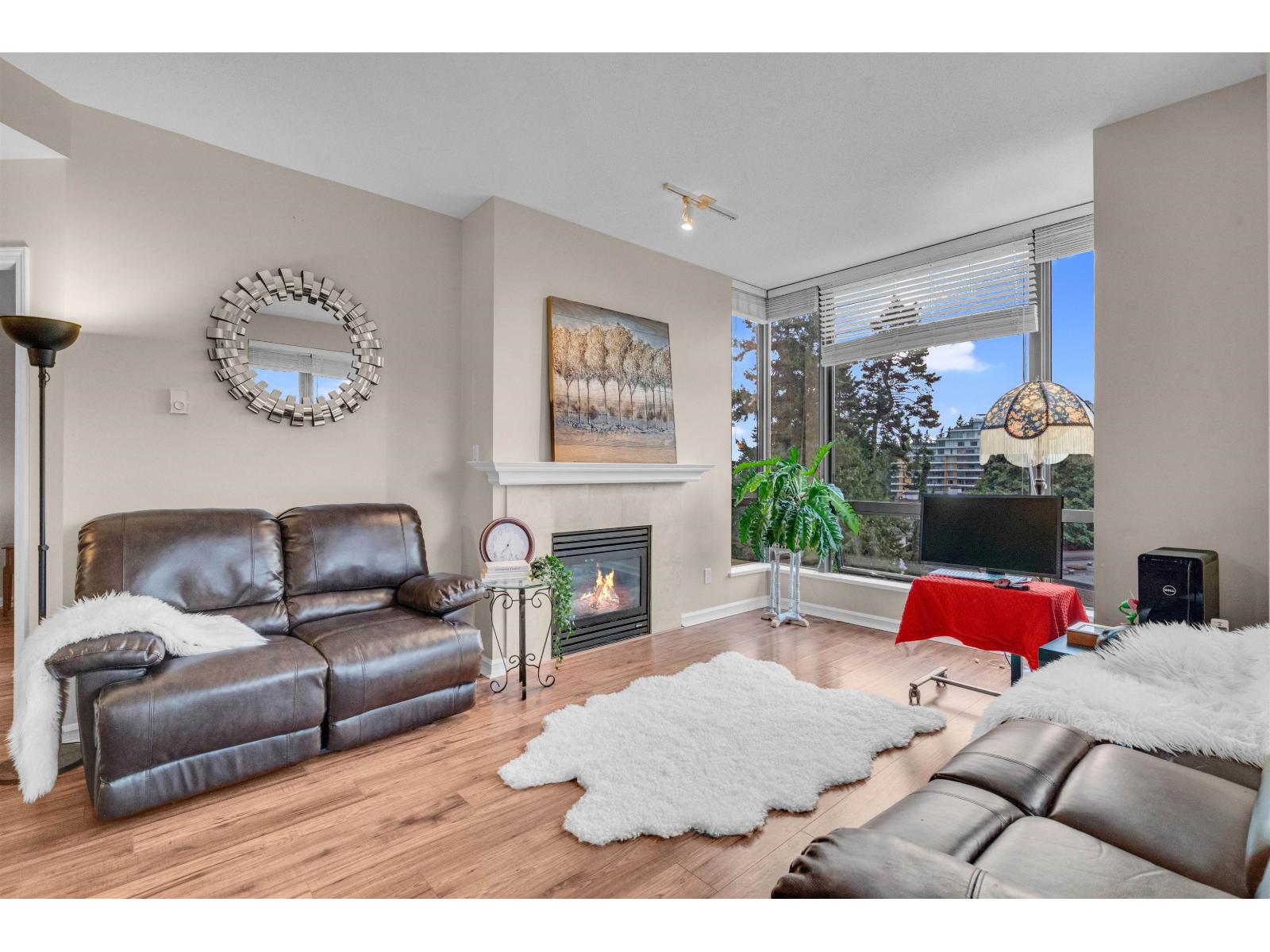 603 1550 MARTIN STREET, White Rock