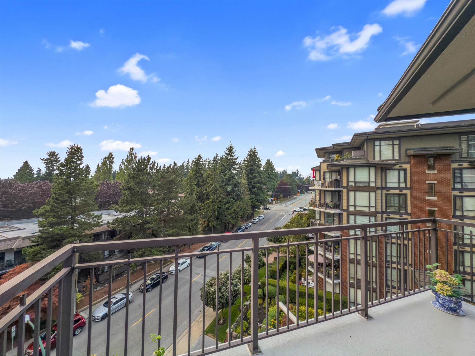 603 1550 MARTIN STREET, White Rock