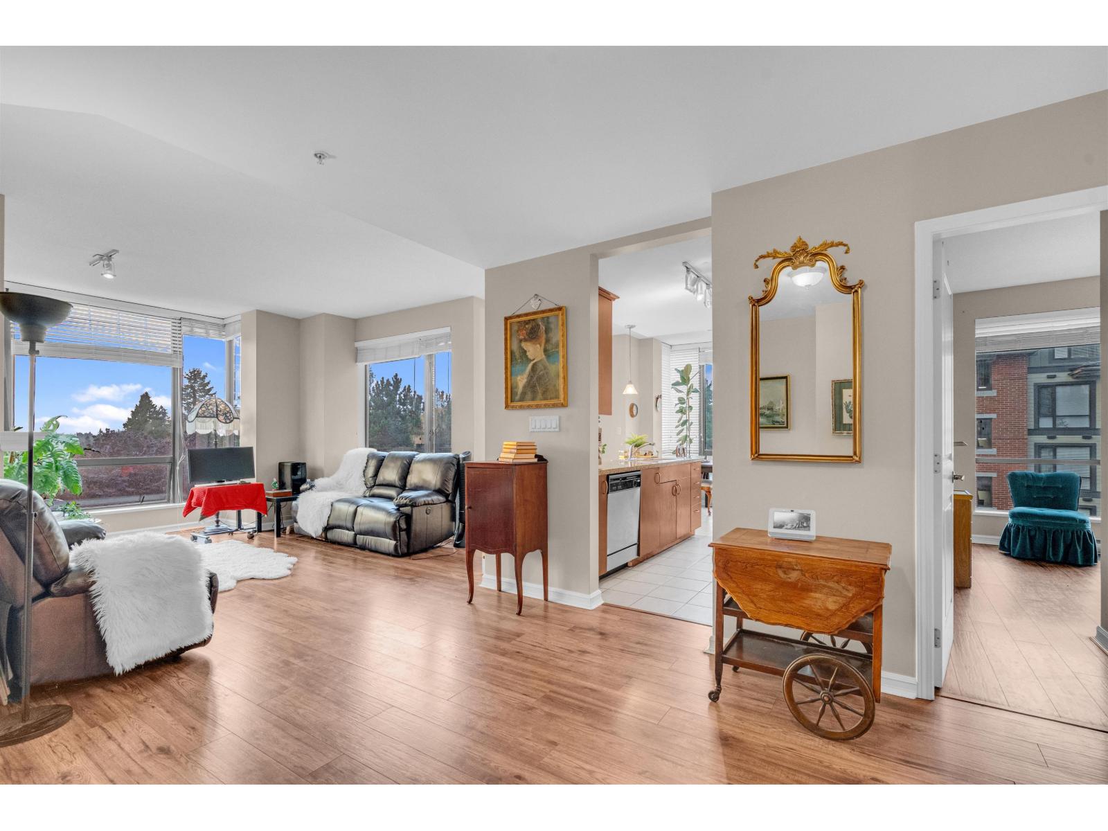 603 1550 MARTIN STREET, White Rock