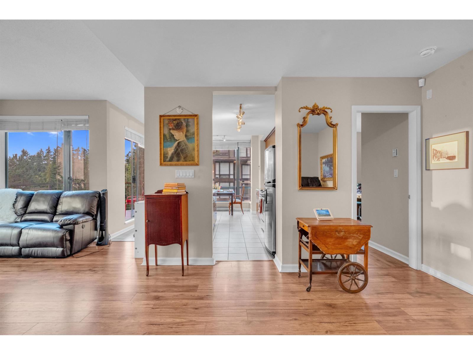 603 1550 MARTIN STREET, White Rock