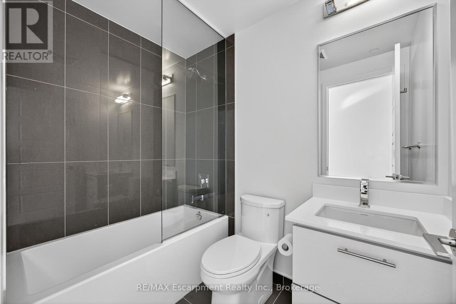 #125 317 BROWARD WAY - 27