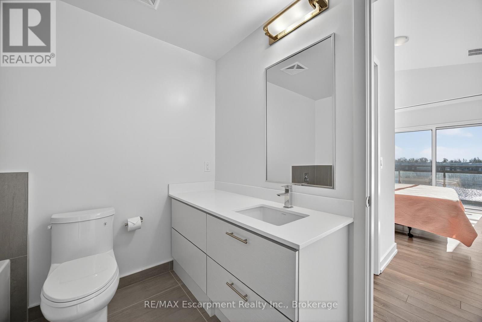 #125 317 BROWARD WAY - 35