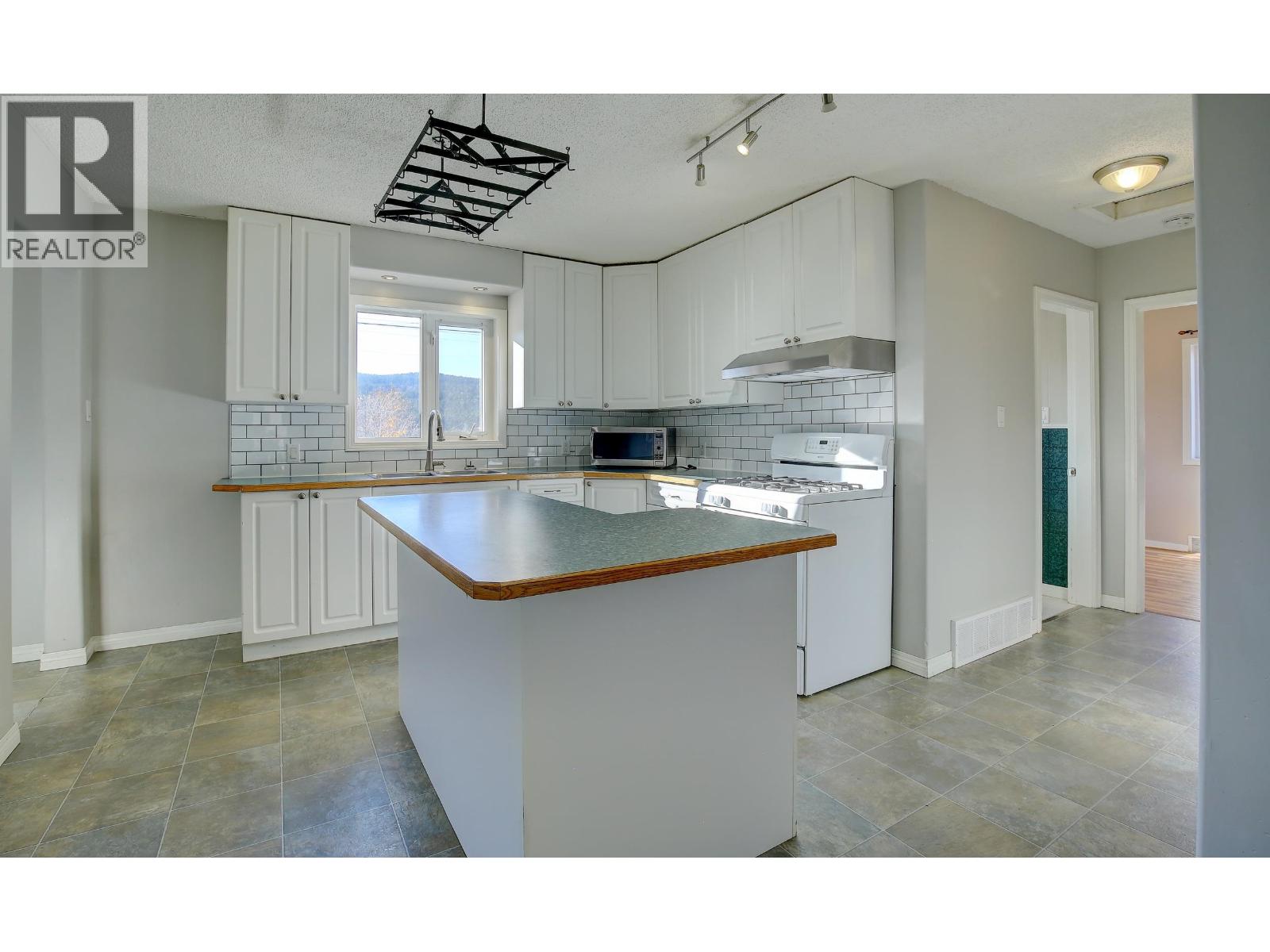 357 N 2ND AVENUE, Williams Lake