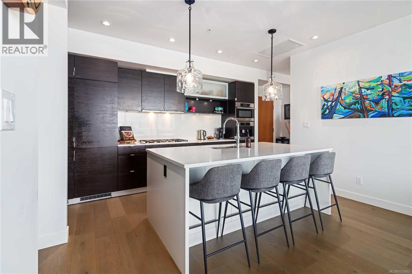 506 770 Fisgard Street, Victoria