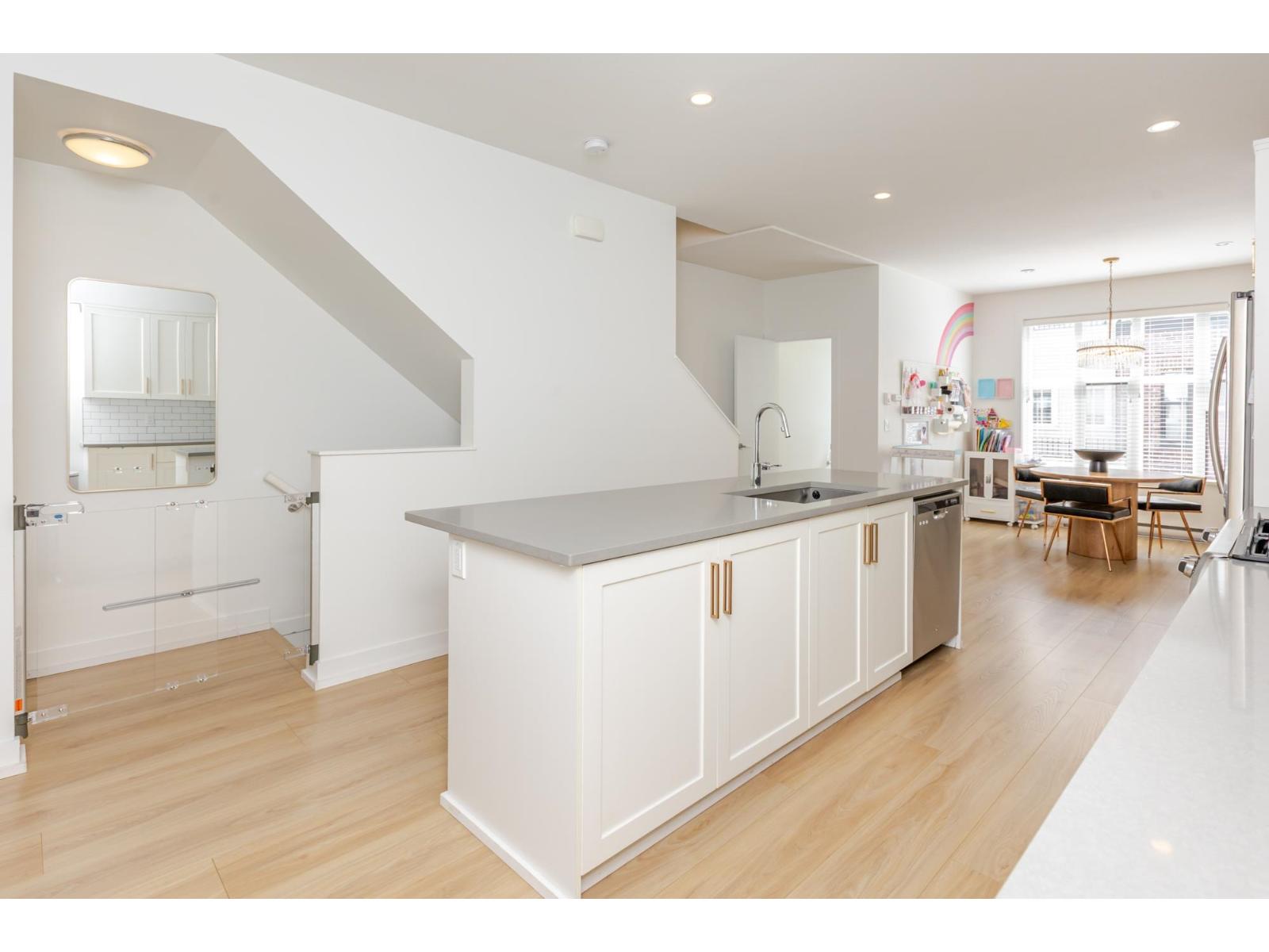 11 15588 32ND Avenue - photo 2