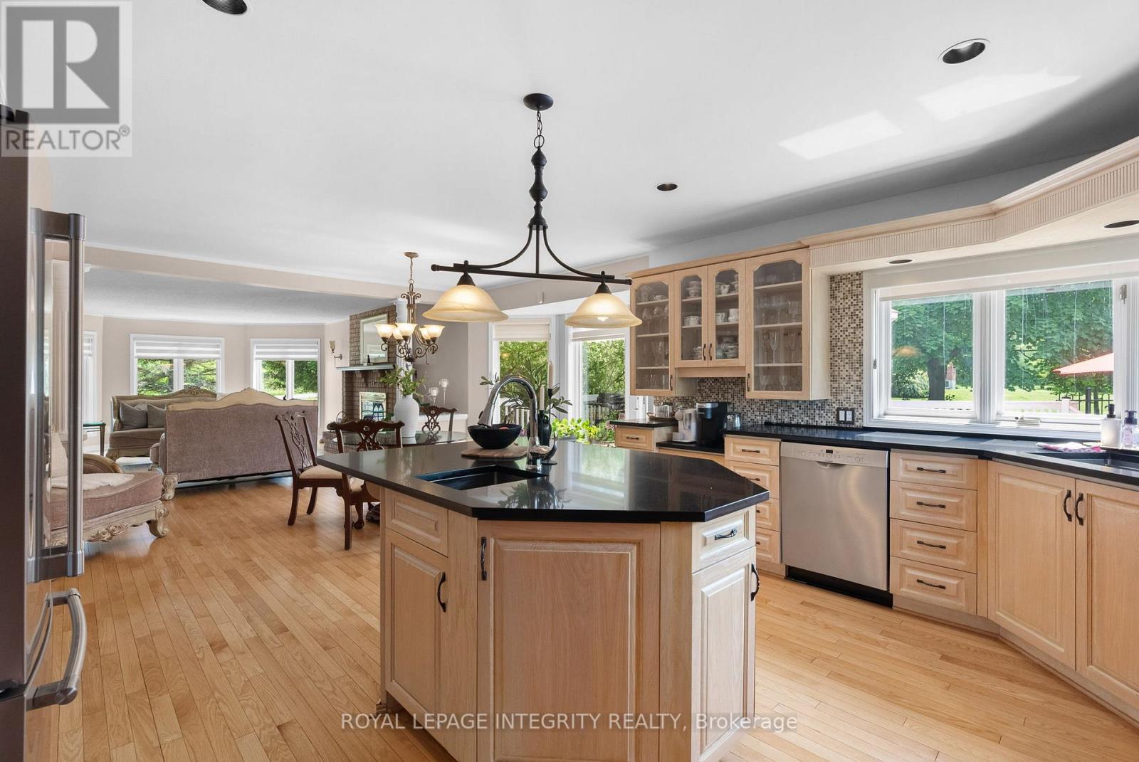 22 MARCHBROOK CIRCLE - 13