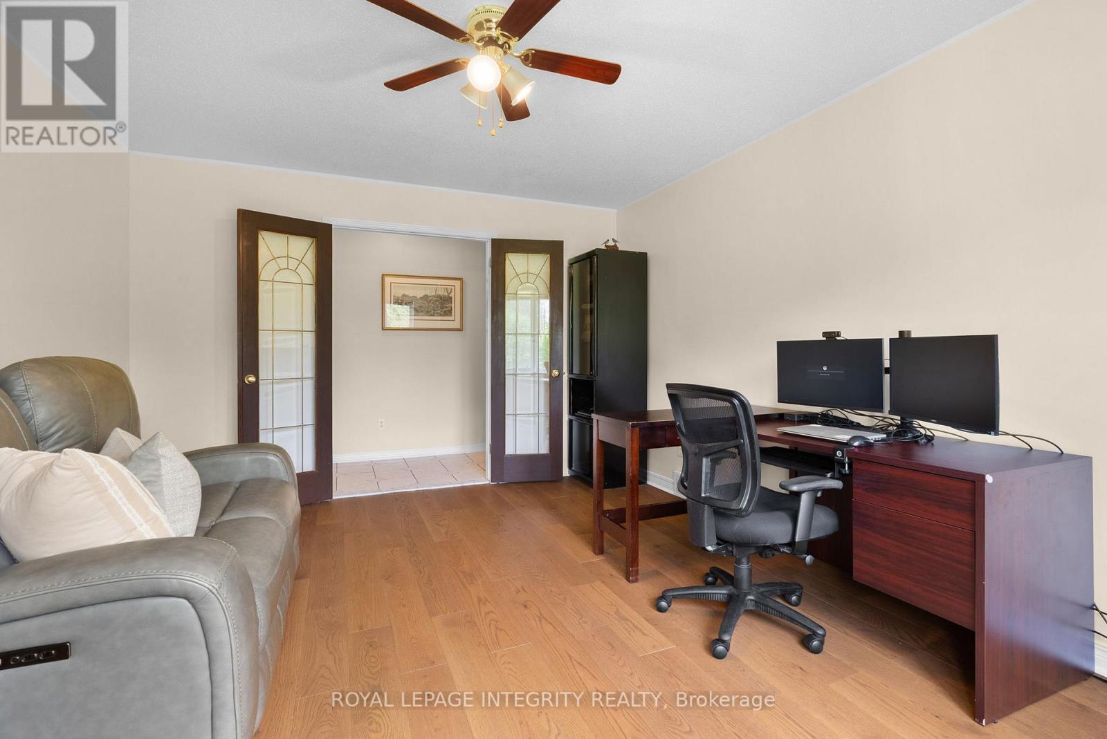 22 MARCHBROOK CIRCLE - 21