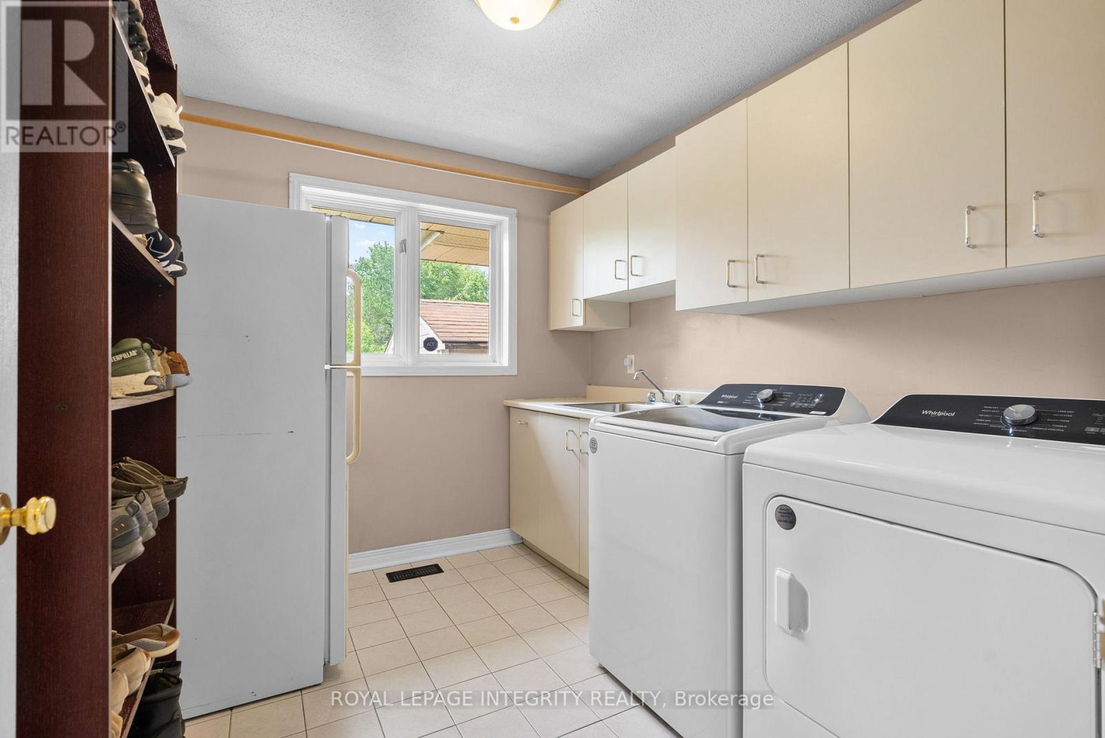 22 MARCHBROOK CIRCLE - 22
