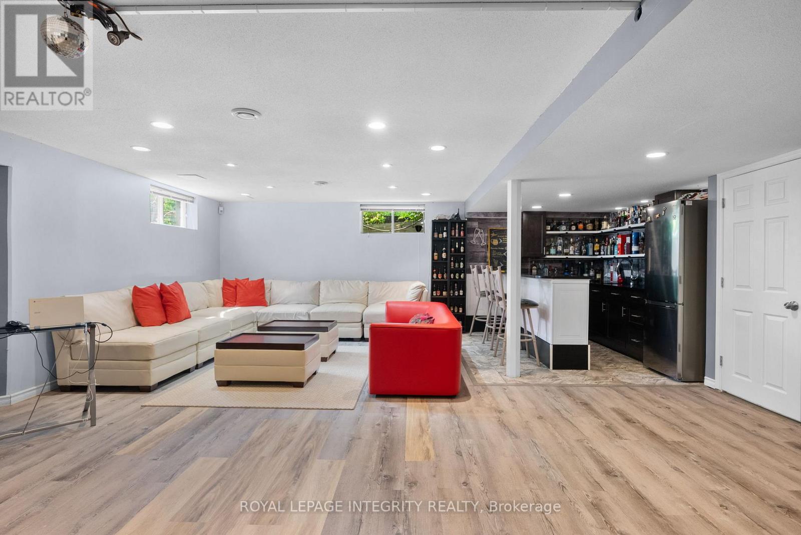 22 MARCHBROOK CIRCLE - 34