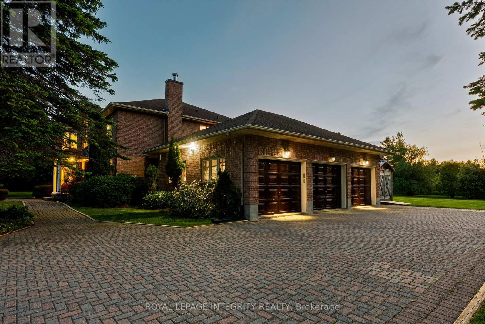22 MARCHBROOK CIRCLE - 4
