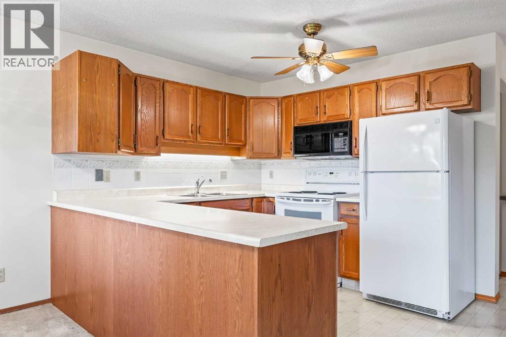 Single Family House for Sale in  Sandarac Circle NW Sandstone Valley Calgary 