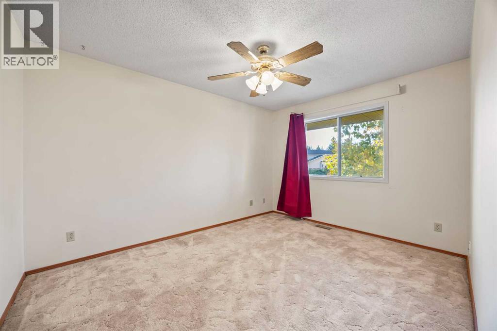 Single Family House for Sale in  Sandarac Circle NW Sandstone Valley Calgary 