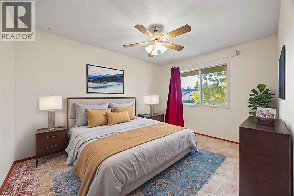 Single Family House for Sale in  Sandarac Circle NW Sandstone Valley Calgary 