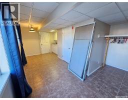 807 3rd Avenue W, Meadow Lake, SK S9X1A2 Photo 16