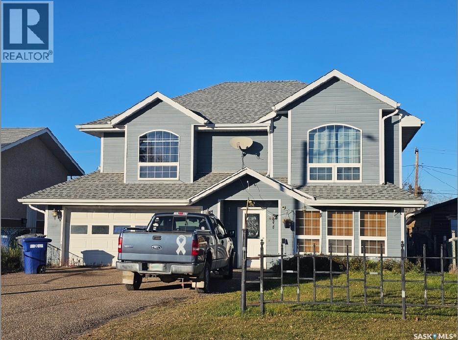 807 3rd AVENUE W - 1