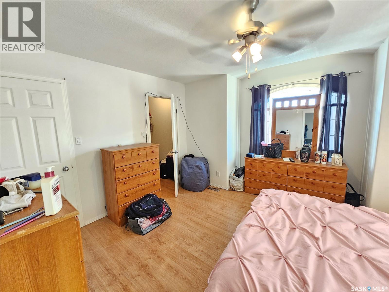 807 3rd AVENUE W - 10