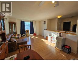 Bedroom - 807 3rd Avenue W, Meadow Lake, SK S9X1A2 Photo 6