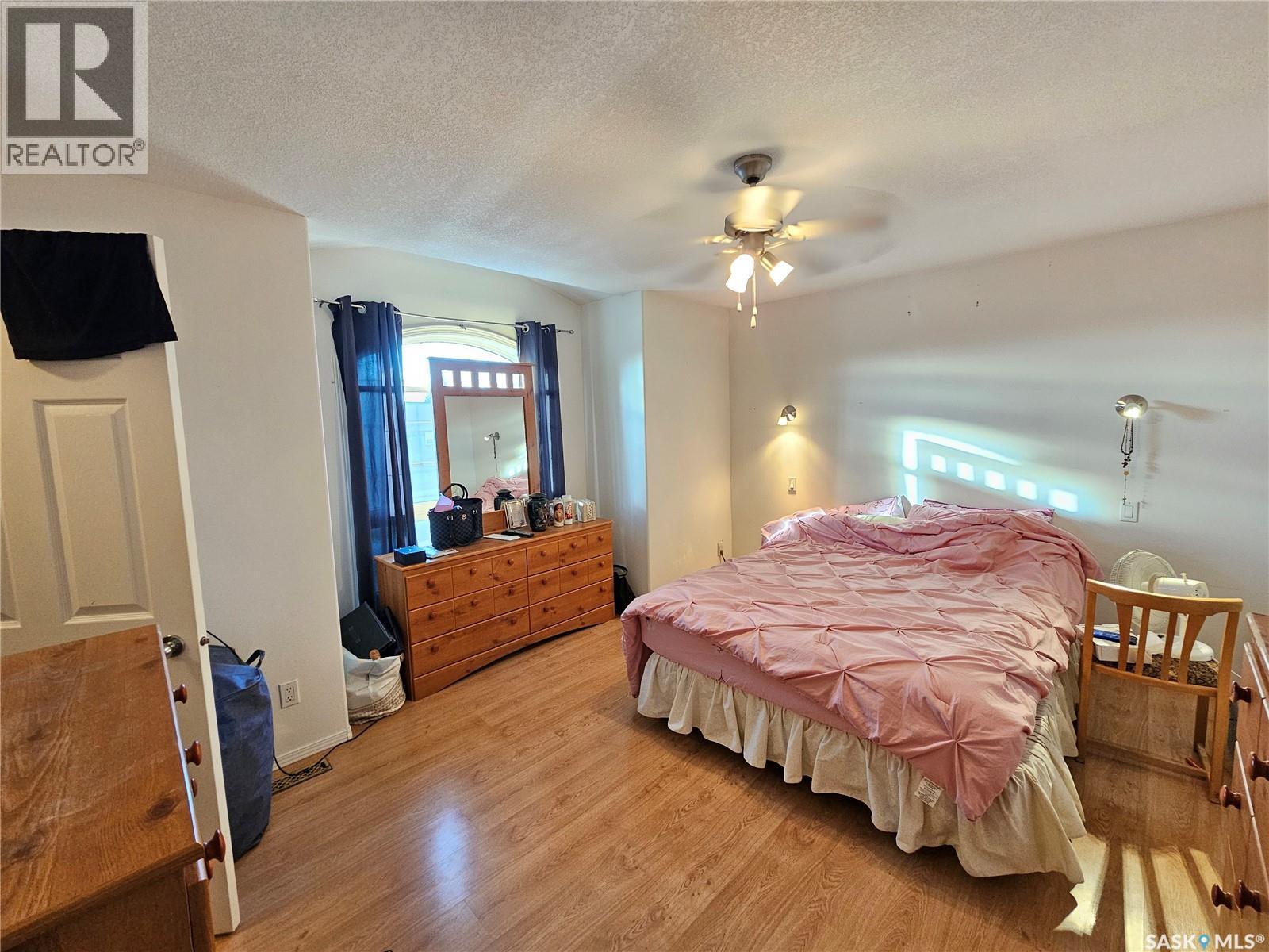 807 3rd AVENUE W - 8