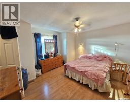 Family room - 807 3rd Avenue W, Meadow Lake, SK S9X1A2 Photo 8