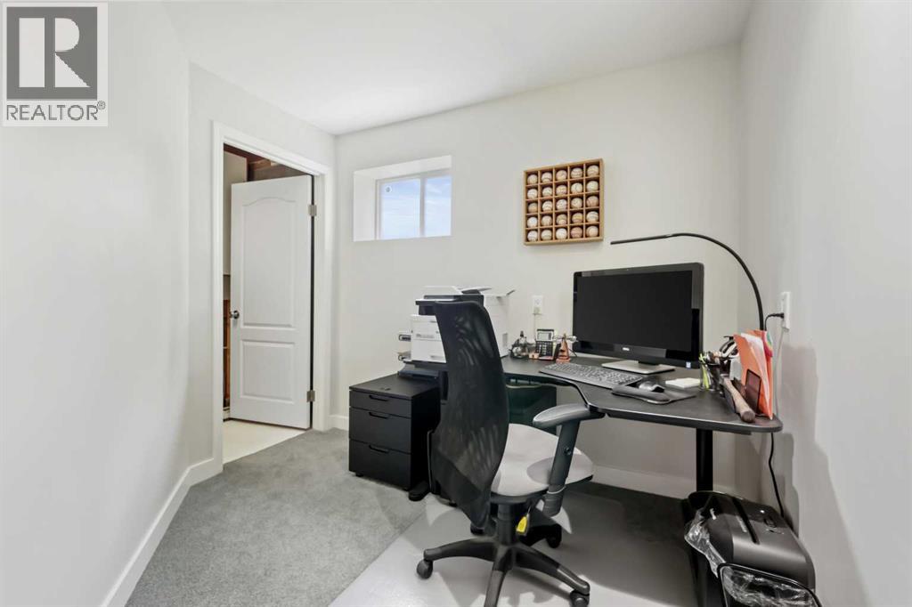 Single Family House 4 Level for Sale in  Sandarac Place NW Sandstone Valley Calgary 