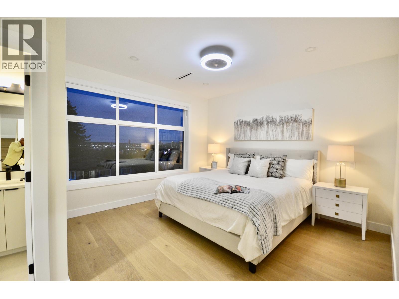 101 901 EDGAR AVENUE, Coquitlam