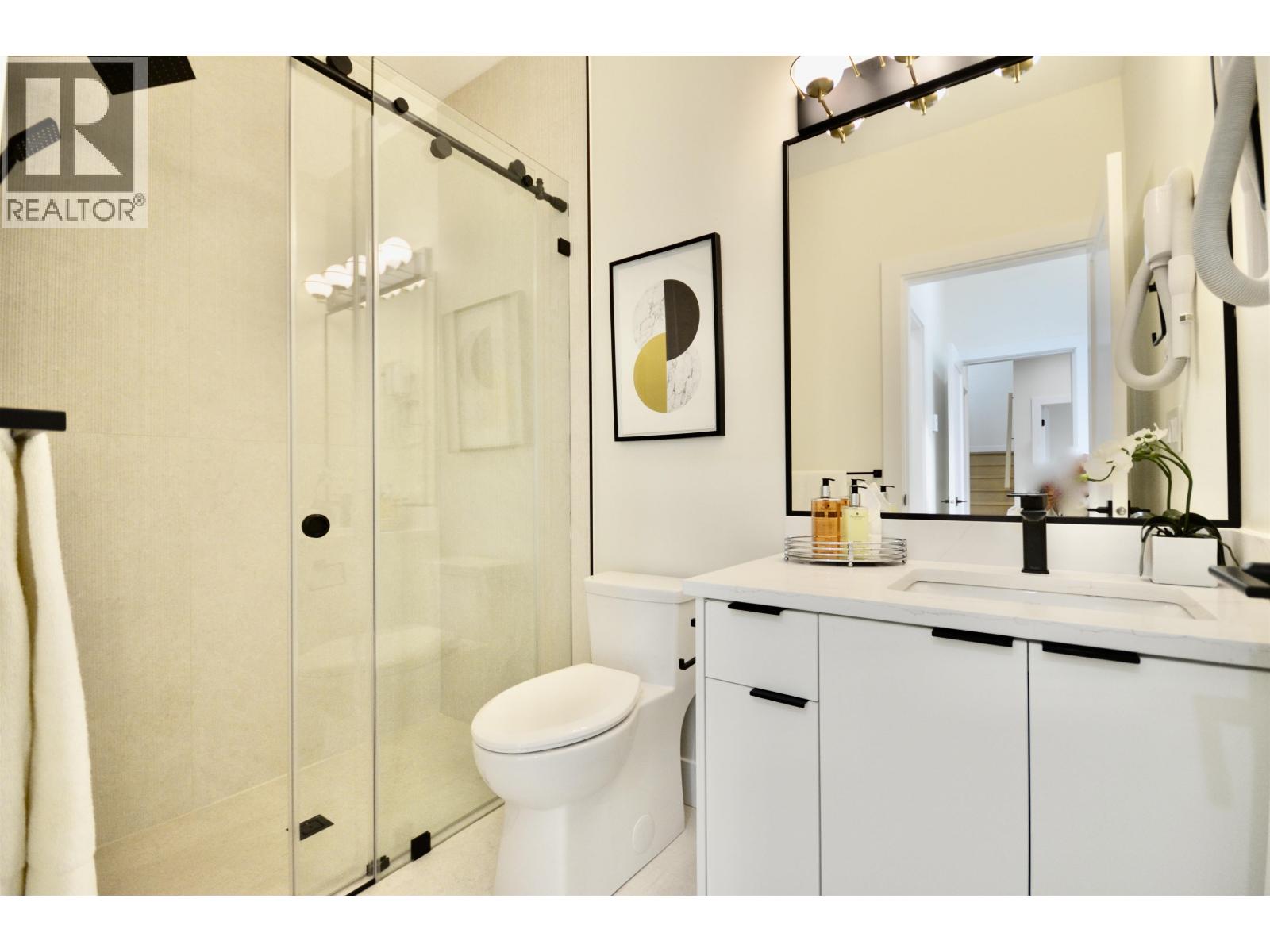 101 901 EDGAR AVENUE, Coquitlam