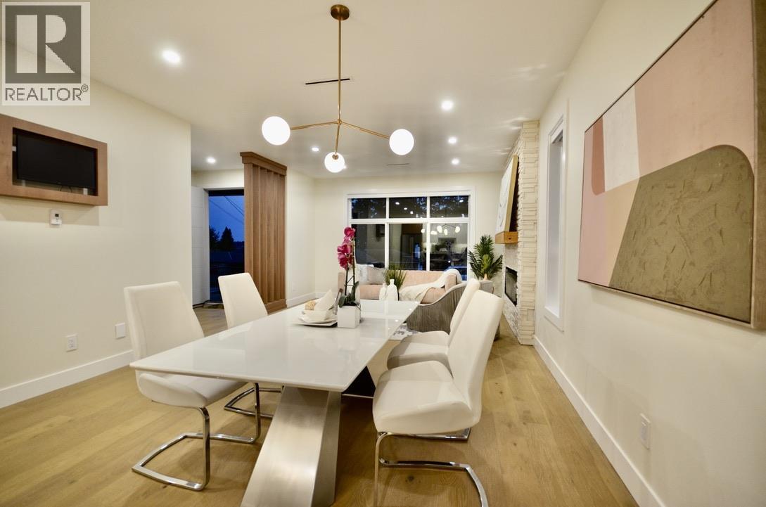 101 901 EDGAR AVENUE, Coquitlam