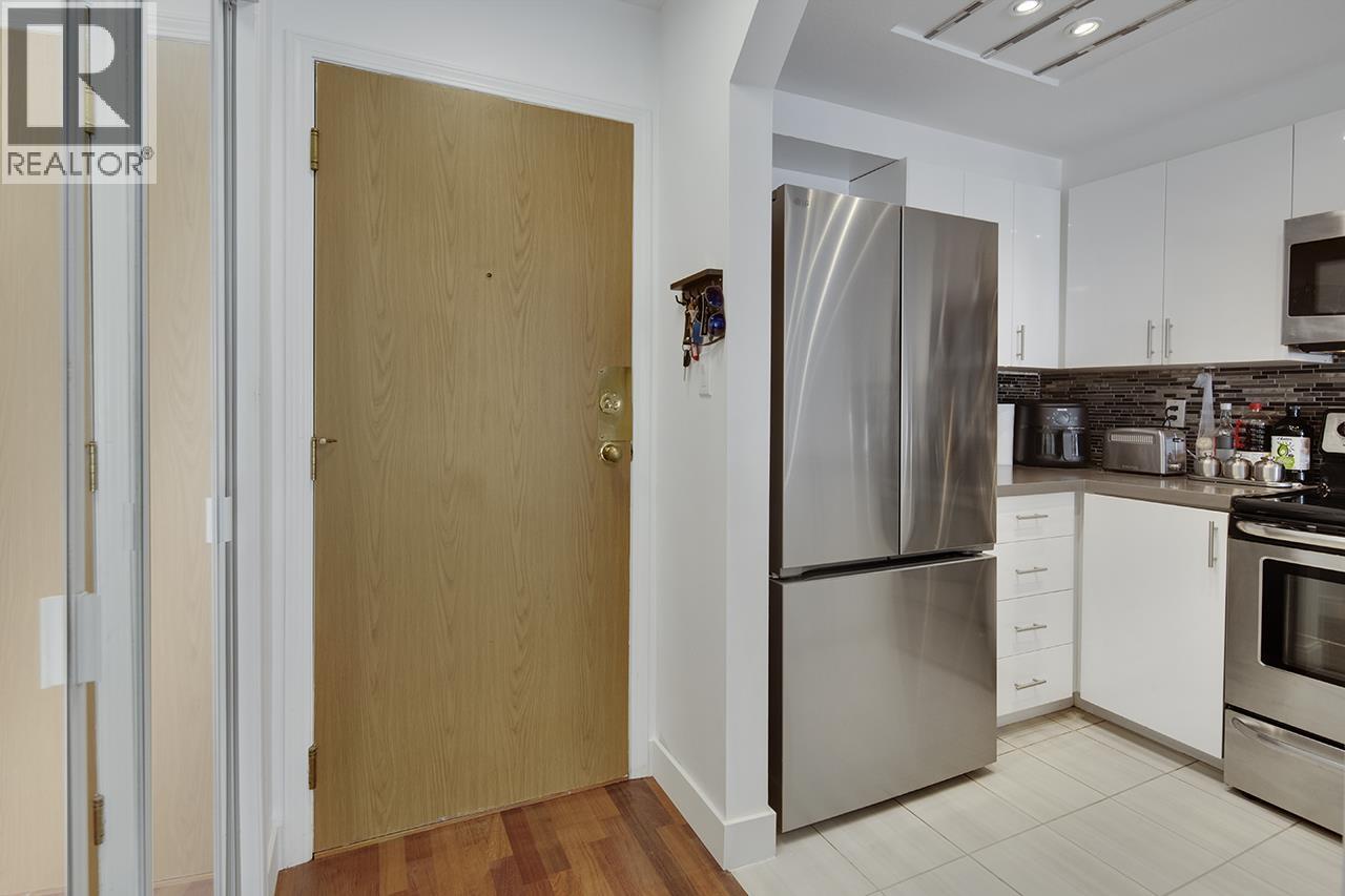 206 1650 GRANT AVENUE, Port Coquitlam