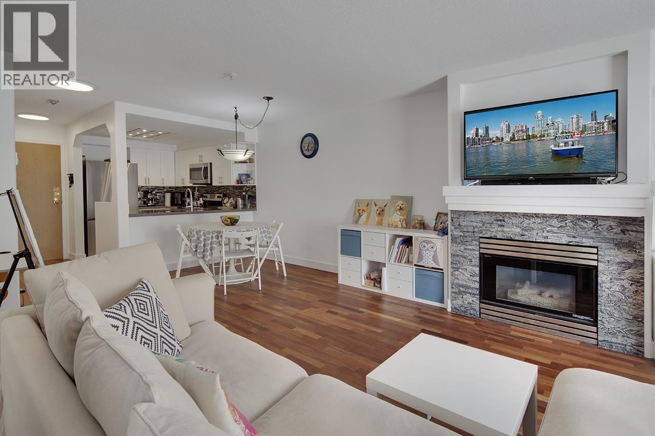 206 1650 GRANT AVENUE, Port Coquitlam