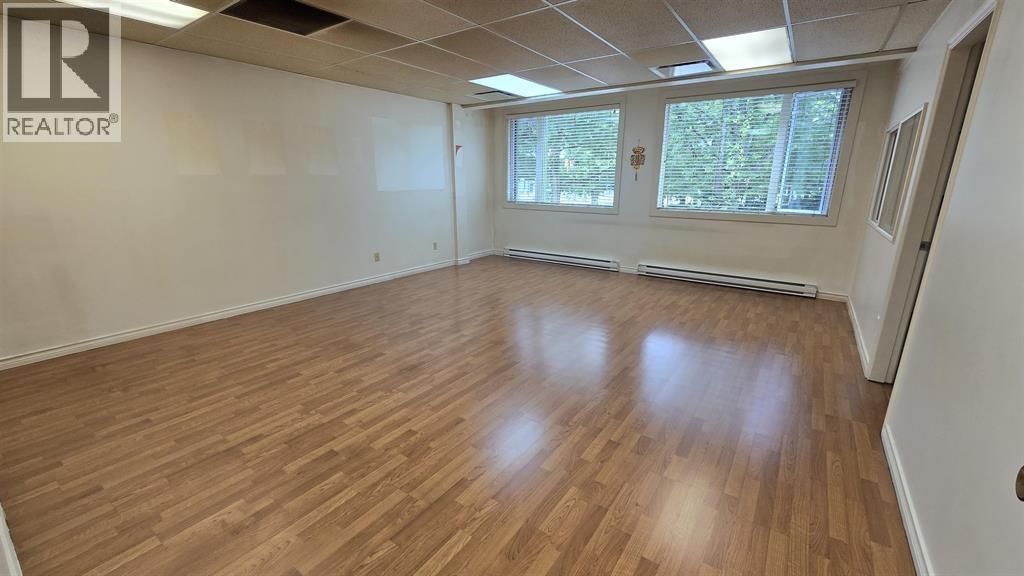 Office in Richmond - Image 15