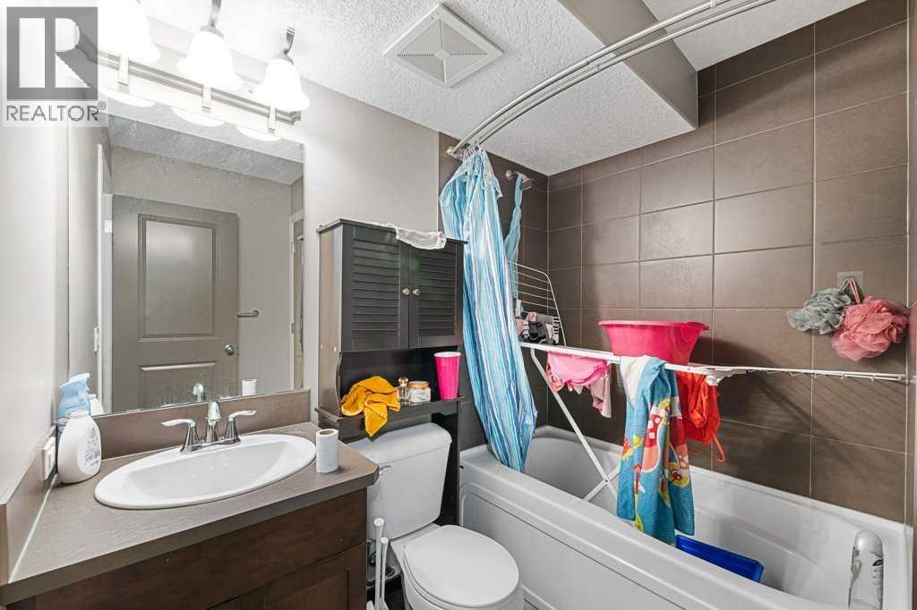 Single Family House for Sale in  Sage Hill Green NW Sage Hill Calgary 