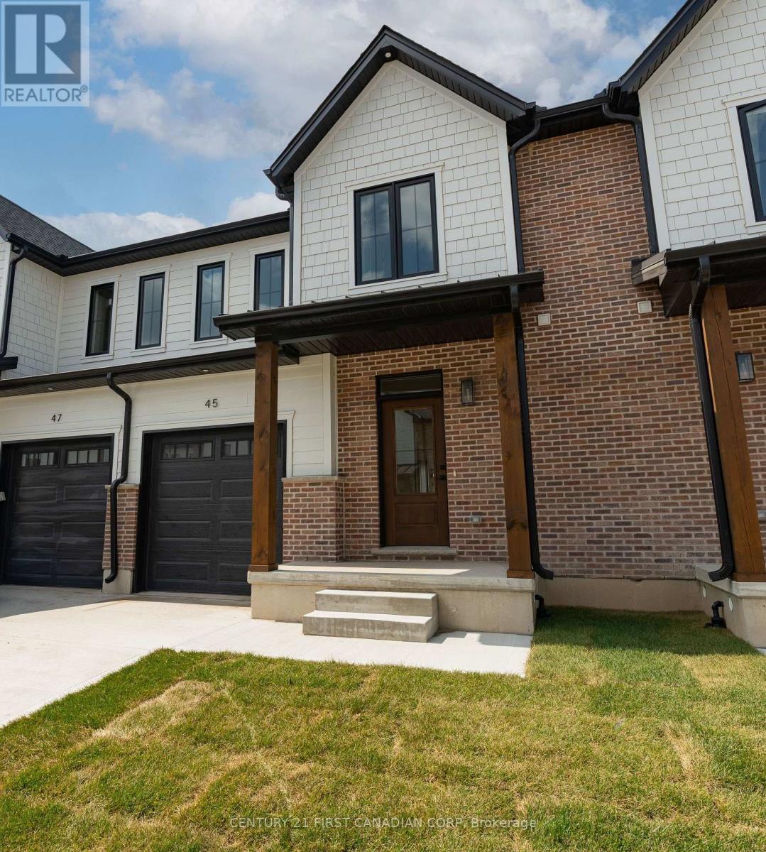 147-43(55) SCOTTS DRIVE - Photo 2 of 34, Lucan Biddulph (Lucan), Ontario