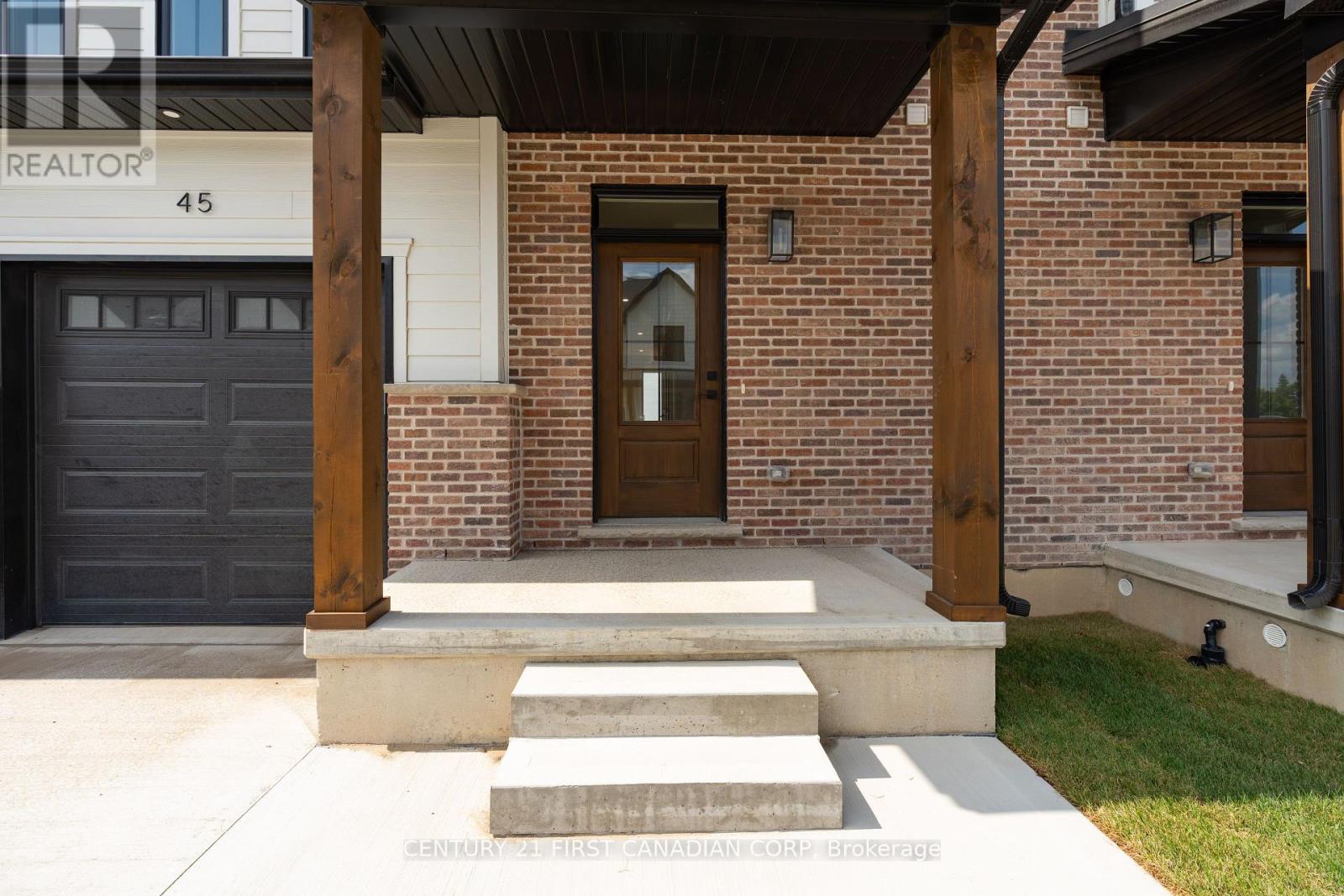 147-43(55) SCOTTS DRIVE - Photo 3 of 34, Lucan Biddulph (Lucan), Ontario