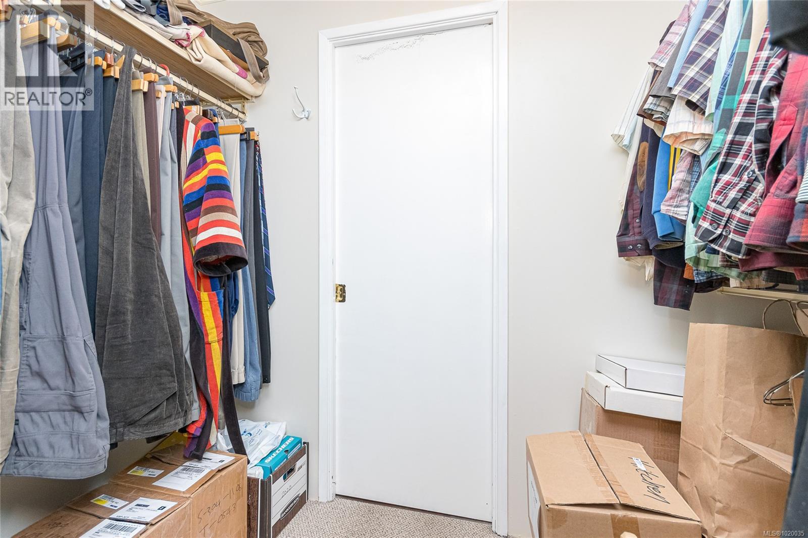 304 1106 Glenora Place, Saanich