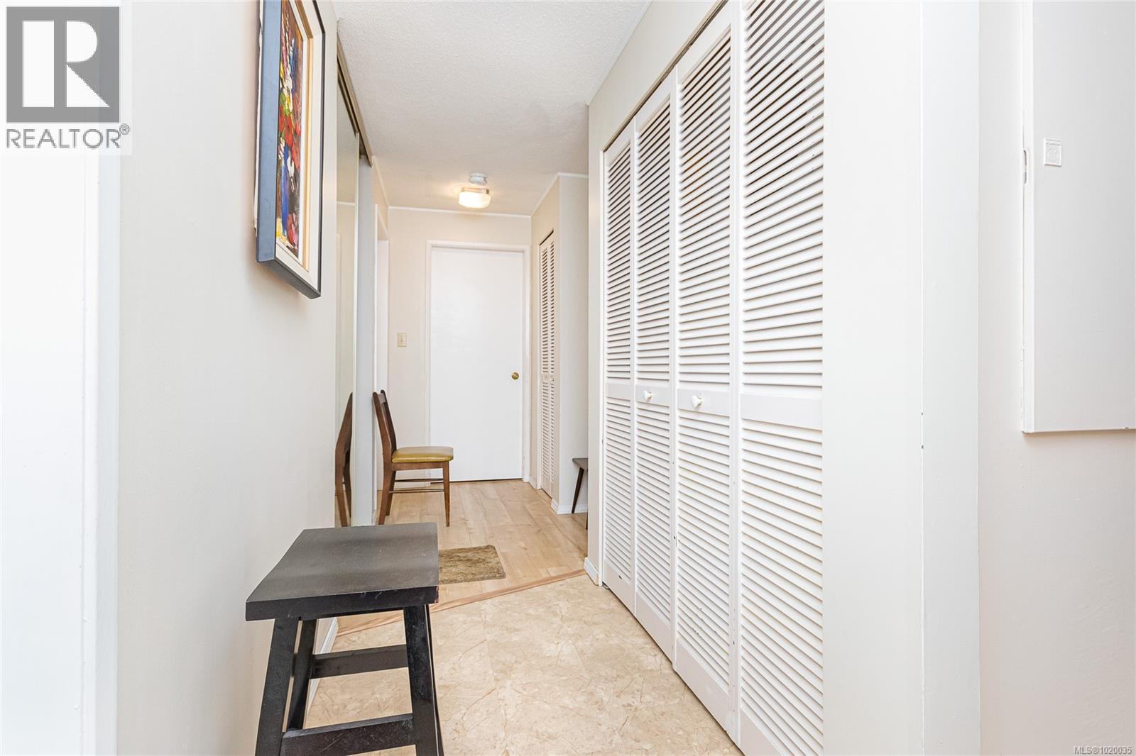 304 1106 Glenora Place, Saanich